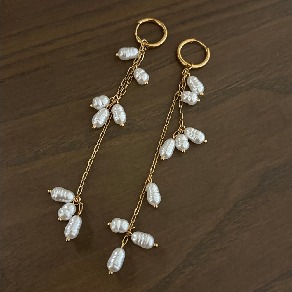 Elegant Gold and Pearl Drop Earrings cute wedding
